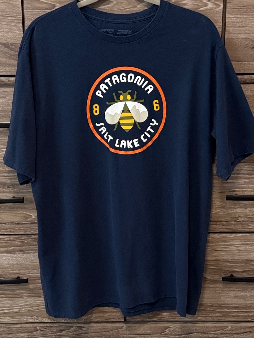 Patagonia Salt Lake City Utah Responsibili-Tee Shirt Size Large New Navy Blue